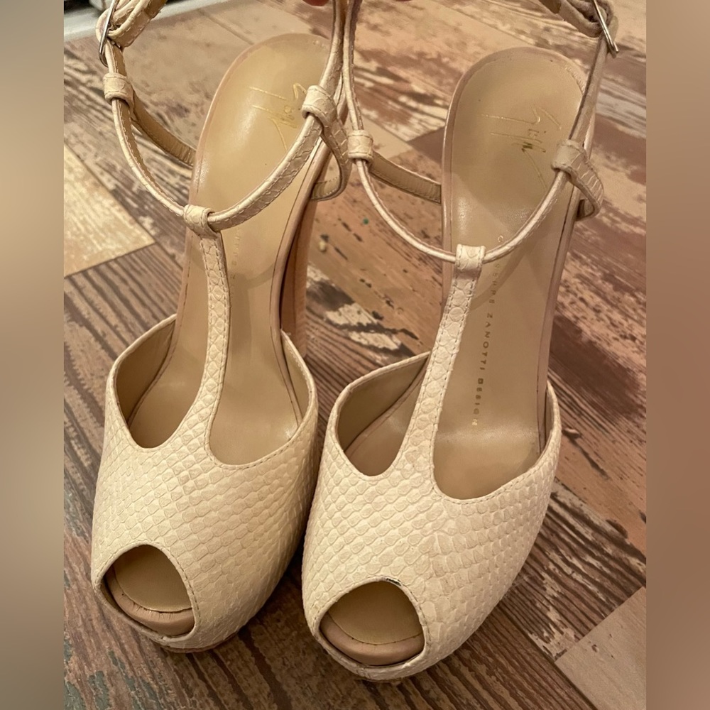 Giuseppe Zanotti Snakeskin Platform heels with ankle strap!